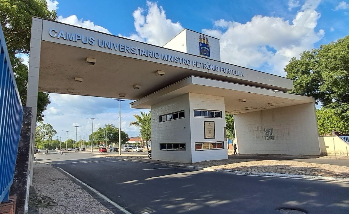 UFPI abre inscrições para concurso com salários de até R$ 5,2 mil