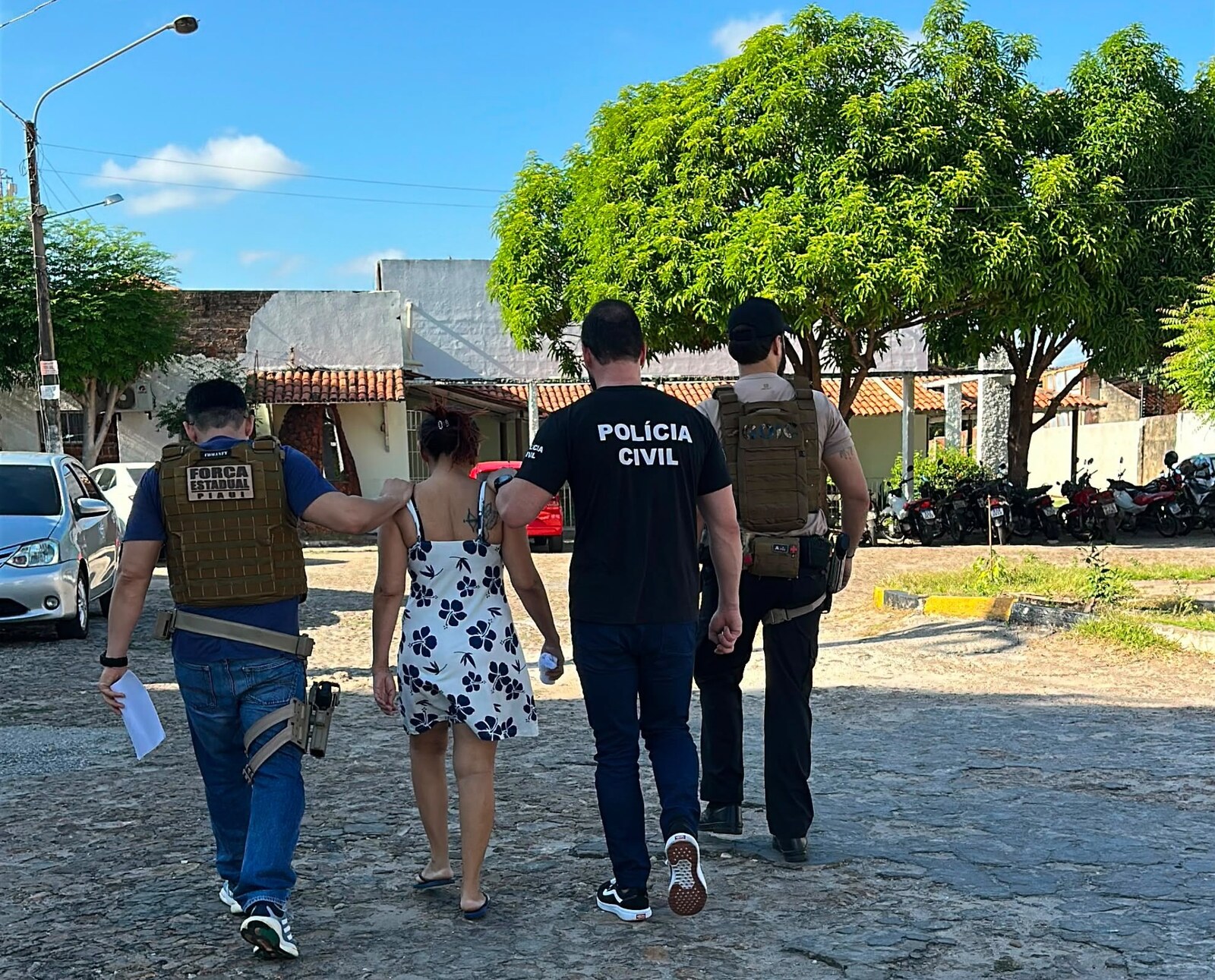 Técnica de enfermagem que tentou levar bebê de maternidade ganha prisão domiciliar