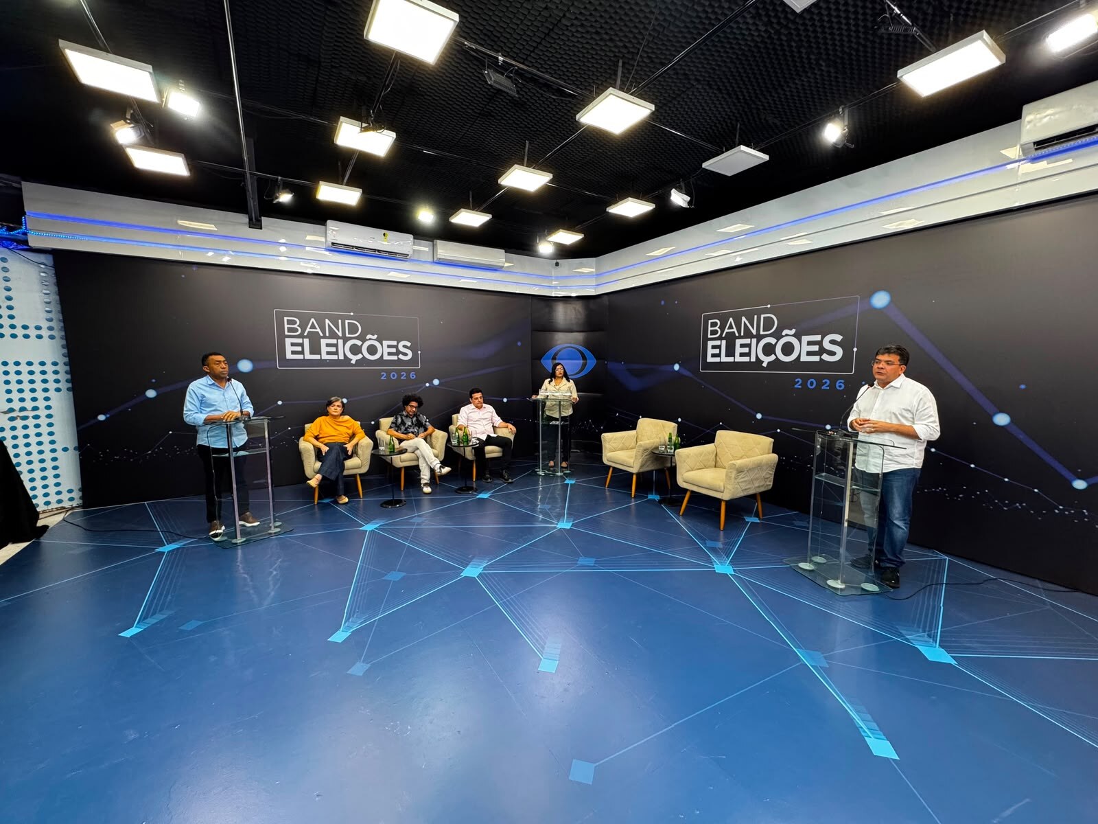 Rafael Fonteles defende avanços na saúde e liderança do Piauí no Ideb durante debate