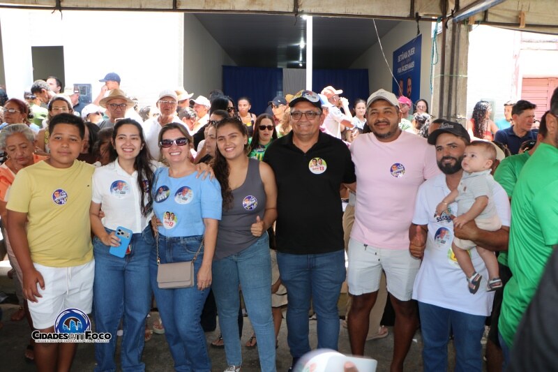 Betânia do Piauí sedia adesivaço de apoio a grupo político do prefeito