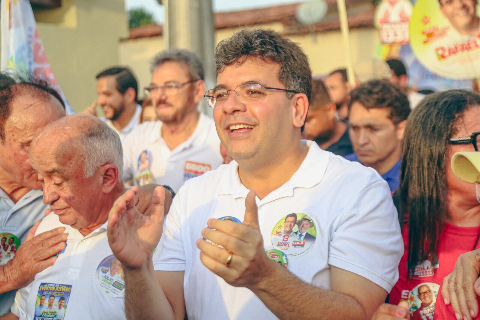 Rafael Fonteles e o ministro Tomé da Franca durante agenda de vistorias no litoral do Piauí — Foto: Divulgação