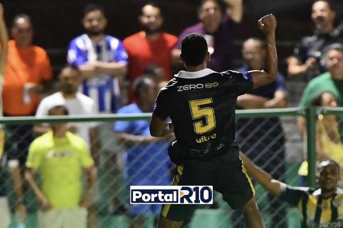Picos bate Comercial-PI de virada e assume a ponta da Série B do Piauiense