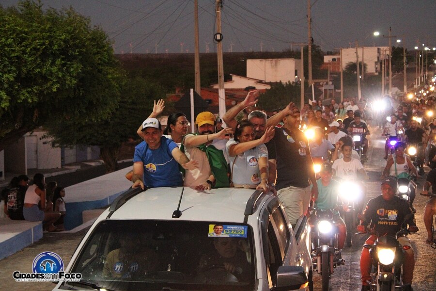 Prefeito Magno Dantas lidera carreata em Simões após decisão unânime do TRE-PI