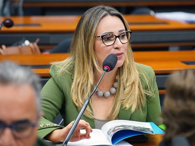 Justiça julga improcedente ação contra Rejane Dias e Ellen Gera