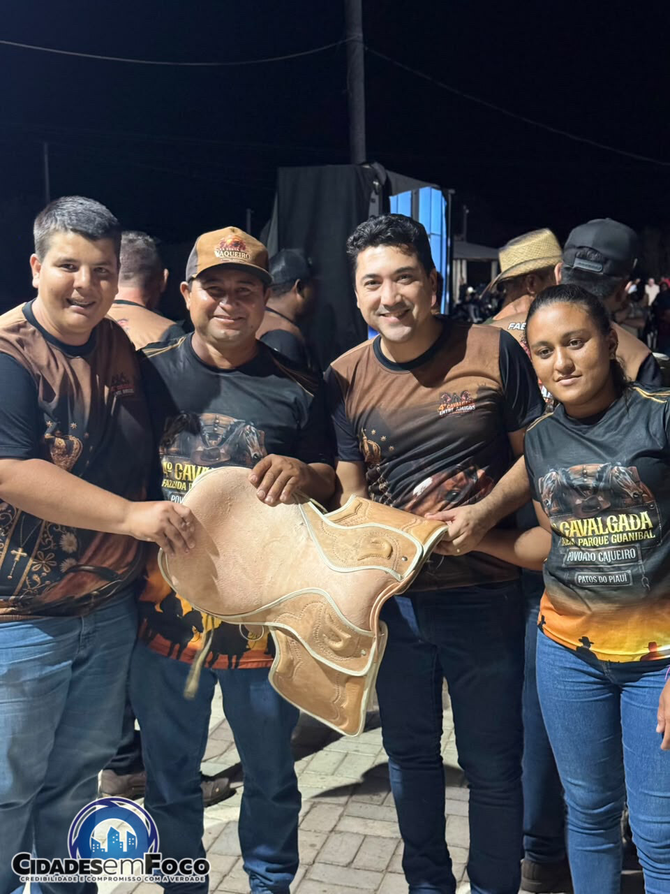 Cavalgada Entre Amigos reúne mais de 100 vaqueiros em Massapê do Piauí