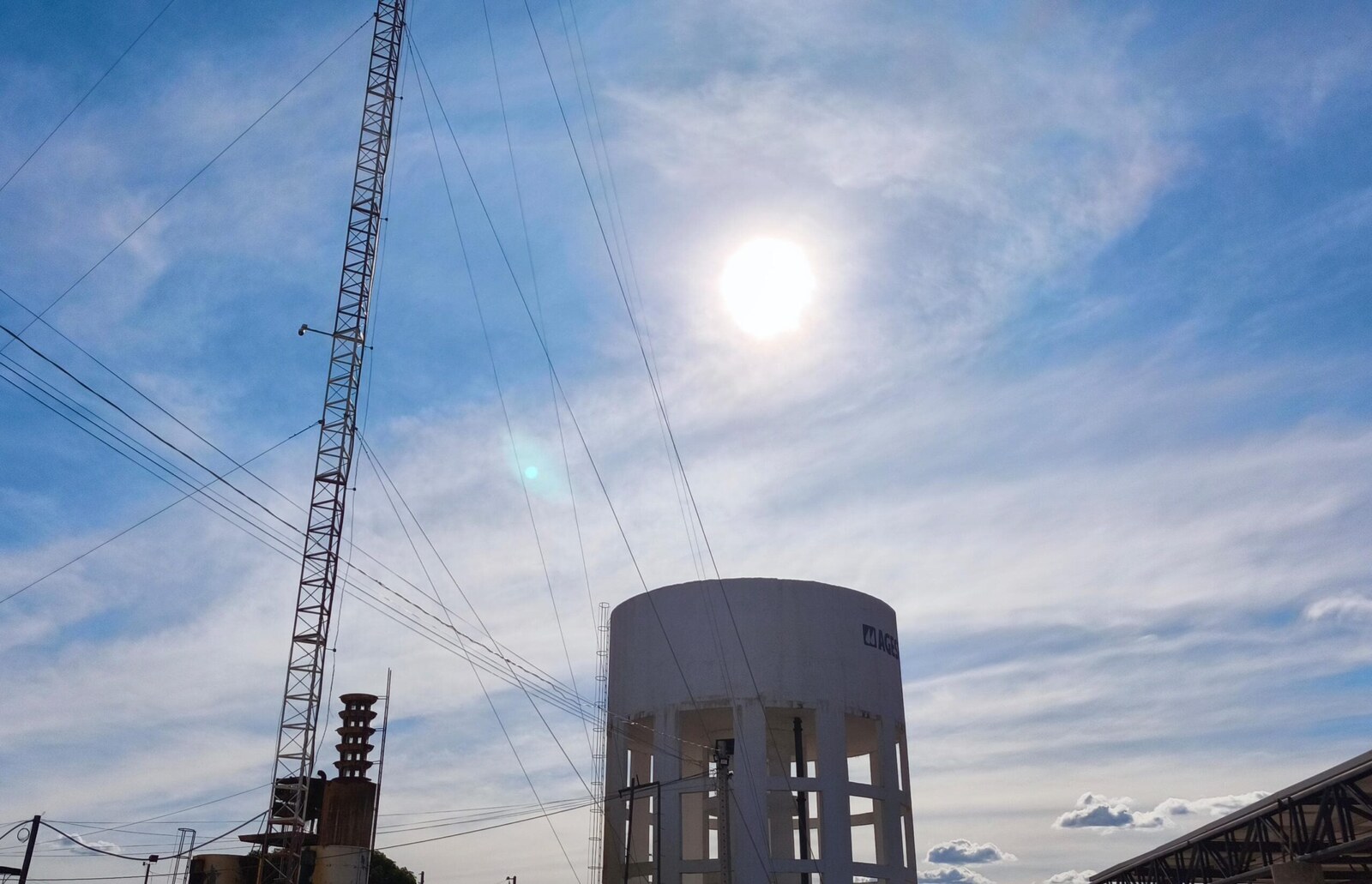 Sol forte e altas temperaturas marcam o cotidiano dos moradores em São João do Piauí — Foto: Reprodução/Redes sociais