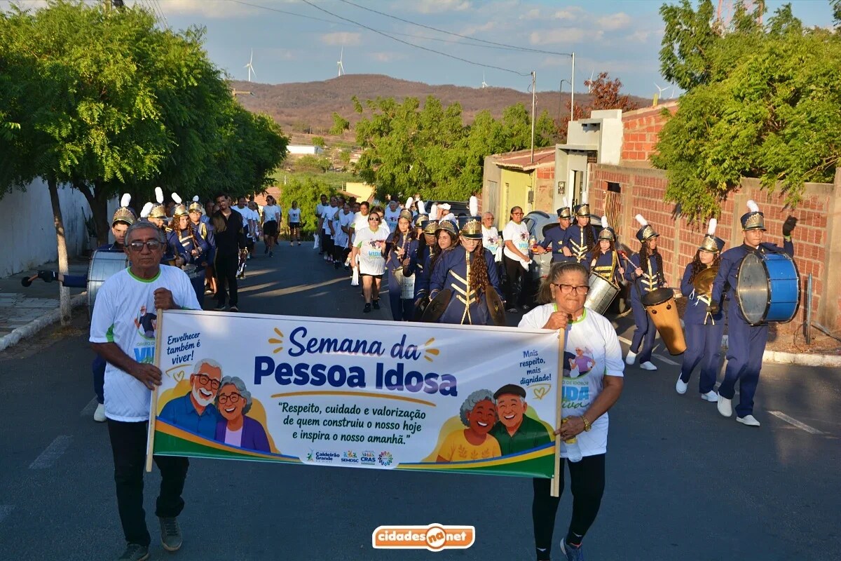 Caldeirão Grande do Piauí encerra Semana do Idoso com caminhada e forró