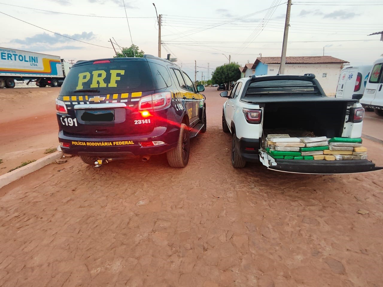 PRF apreende 50 kg de maconha escondidos em caixas de peças na BR-316 no Piauí